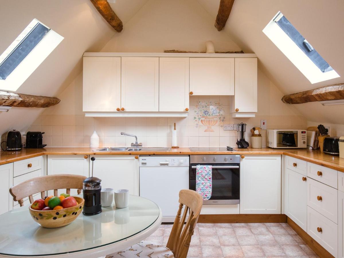Hayloft At Newbarn Farm Villa Chipping Norton Kültér fotó