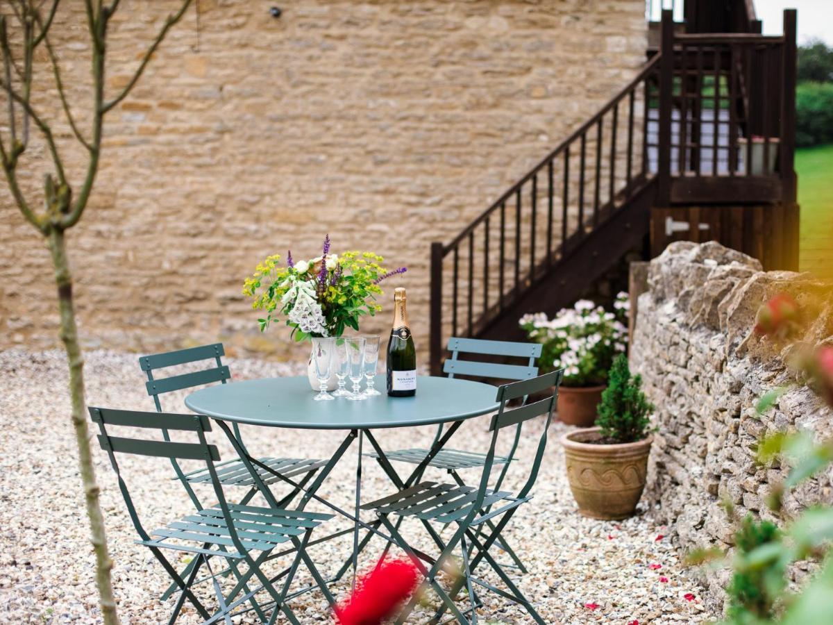 Hayloft At Newbarn Farm Villa Chipping Norton Kültér fotó